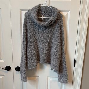 Free People women’s gray sweater size L